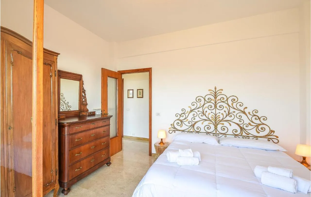 Nice Home In Rapallo With Kitchen